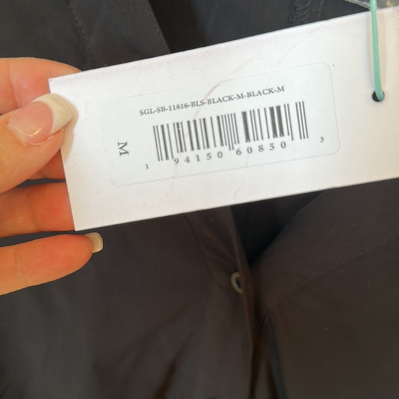 Adorable stylish black blouse - Picture 3 of 3